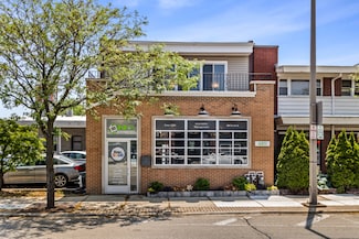 4811 Main St, Skokie, IL 60077