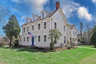 18 Pine Island Rd, Mattapoisett, MA 02739