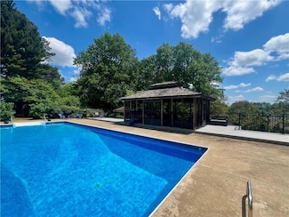 202 Heights Place, Canton, GA 30114