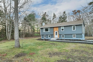 48 Candlestick Ln, Barrington, NH 03825