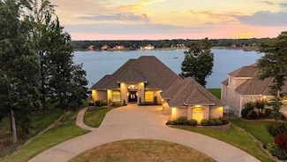 5918 Riviera Dr, Benton, AR 72019