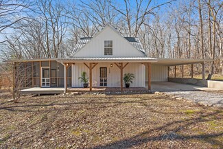 1238 Buckthorn Ln, Columbia, TN 38401