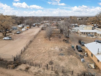 806 Whiting Rd SW, Albuquerque, NM 87105