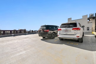 425 Newbury St Unit Pkng 179, Boston, MA 02115