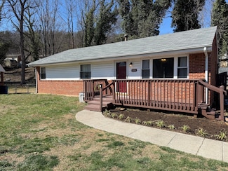 1006 Markham Cir SE, Roanoke, VA 24014