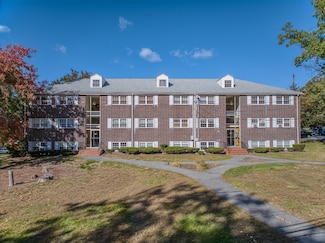 105 Farrwood Ave Unit 11, North Andover, MA 01845