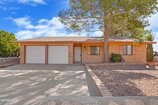 1628 Gene Torres Dr, El Paso, TX 79936
