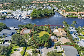 2105 Cove Ln, North Palm Beach, FL 33408