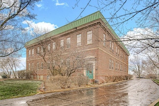 945 S 5th St Unit 101, Chesterton, IN 46304