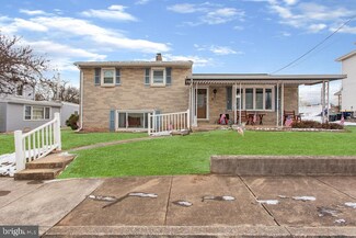 181 S Main St, Mount Wolf, PA 17347