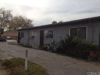11605 209th St, Lakewood, CA 90715