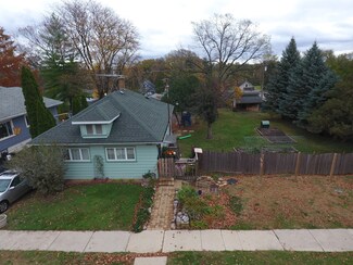 1808 N Hickory St, Crest Hill, IL 60403
