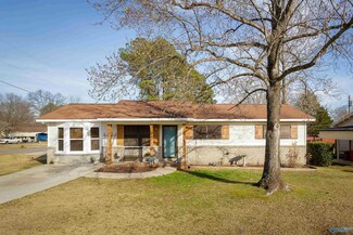 1200 Eubanks St SW, Hartselle, AL 35640