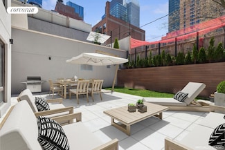 350 W 44th St Unit 101, New York, NY 10036