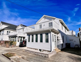 31 N Martindale Ave, Ventnor City, NJ 08406