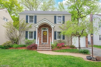 86 Ferncliff Rd, Bloomfield, NJ 07003
