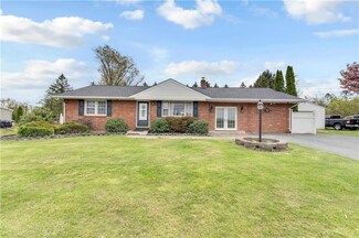 2749 Valley View Dr, Bath, PA 18014