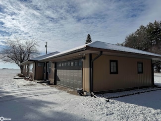 1279 County Road X37, Morning Sun, IA 52640
