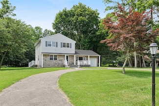 8 Mill Lot Rd, Middle Island, NY 11953