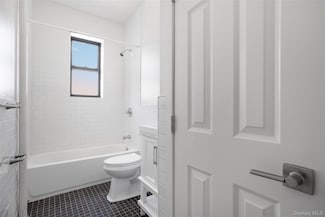 8622 Jamaica Ave Unit 2R, Woodhaven, NY 11421