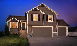 12024 Astor Ct, Peculiar, MO 64078