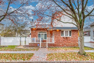 382 Manhattan St, Staten Island, NY 10307
