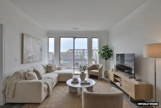 925 Ingleside Ave Unit 303, Columbus, OH 43215