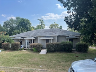 2180 E Cherry St, Paris, TX 75460
