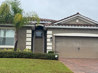 2157 Lake Side Ave, Davenport, FL 33837