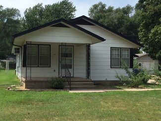 511 S Becker Ave, Moundridge, KS 67107