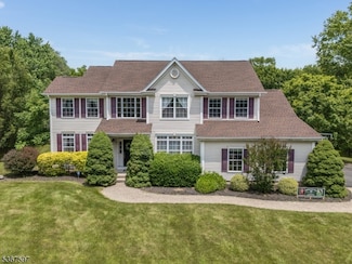 17 Beaver Creek Dr, Flemington, NJ 08822