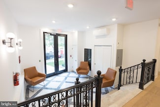 2869 28th St NW Unit 204, Washington, DC 20008