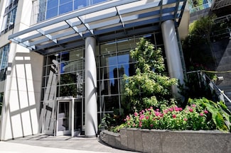 201 N Westshore Dr Unit P4, Chicago, IL 60601