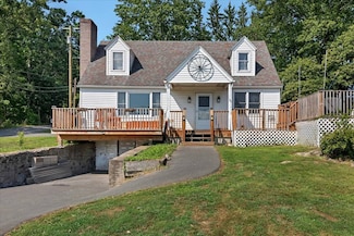 16 Pine Ave, Averill Park, NY 12018