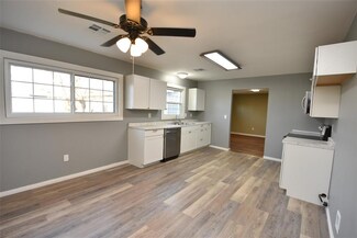 1704 N Market Ave, Shawnee, OK 74804