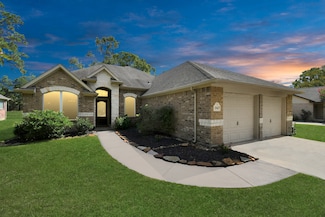 1947 Chart Dr, Crosby, TX 77532