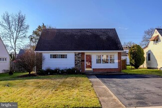 14 Oxford Cir, Norristown, PA 19403