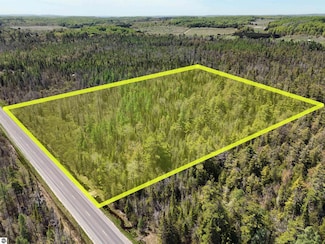 0 S Center Hwy Unit 1934297, Suttons Bay, MI 49682