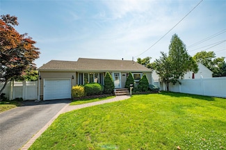 163 W 24th St, Deer Park, NY 11729