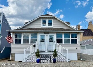105 Philadelphia Ave, Lavallette, NJ 08735