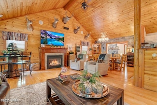 134 Split Rock Rd, Newfoundland, PA 18445