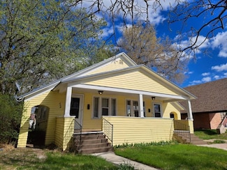 358-360 Chadron Ave, Chadron, NE 69337