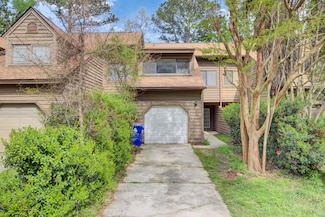 8644 Roanoke Dr, Charleston, SC 29406