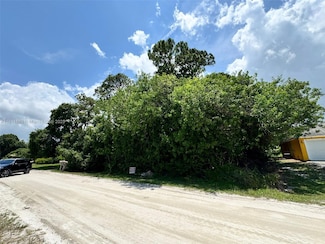1225 12th Ct SW, Vero Beach, FL 32962