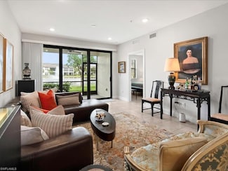 15102 Palmer Lake Cir Unit 105, Naples, FL 34109