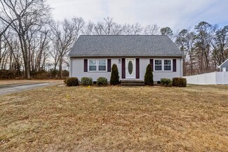 100 Loomis Dr, Chicopee, MA 01020
