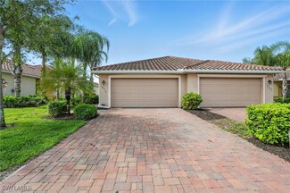 1886 Alameda Dr, Naples, FL 34120