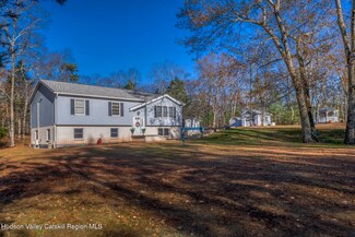 11 Coyote Ct, Saugerties, NY 12477