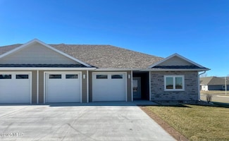 2112 2nd Ave SE Unit 1, Watertown, SD 57201