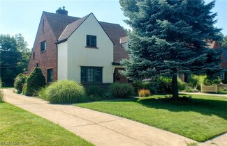 10387 Notabene Dr, Parma Heights, OH 44130